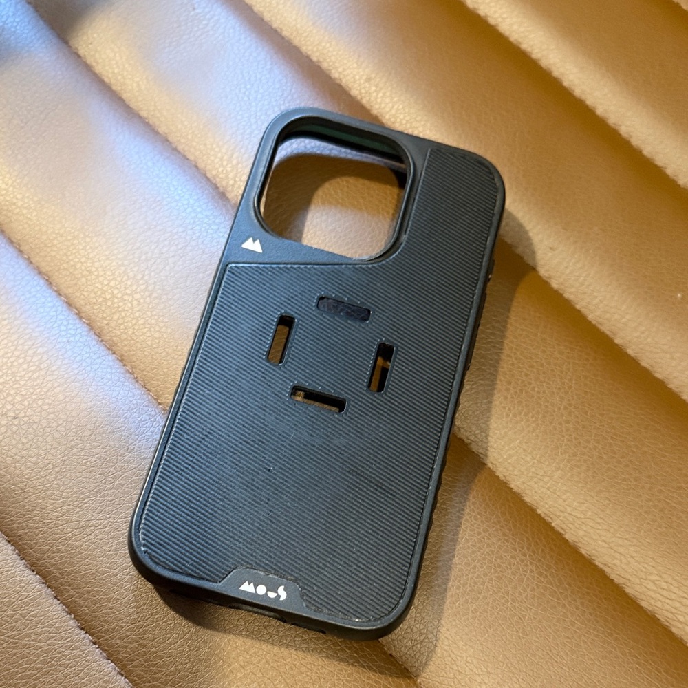 MOUS Intralock Phone Case for iPhone 15 Pro